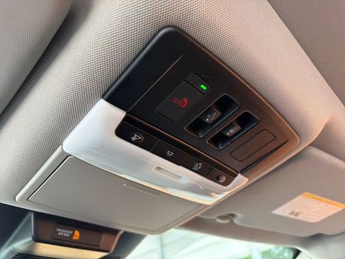 Used 2024 Nissan Rogue SV w/ SV Premium Package image 26