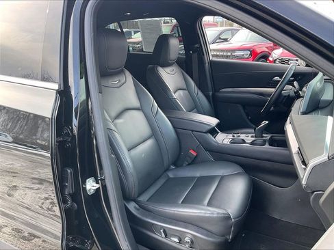 Used 2025 Cadillac XT4 Premium Luxury image 10