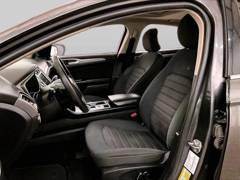 Used 2019 Ford Fusion SE AWD/4WD image 24