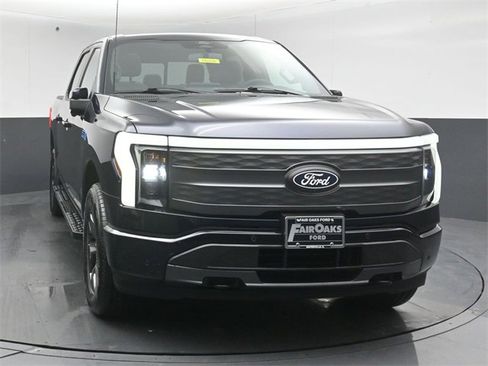 Used 2024 Ford F150 Lightning Lariat image 2