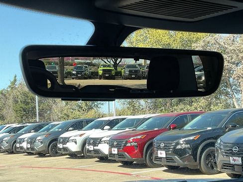 New 2026 Nissan Pathfinder SL image 32