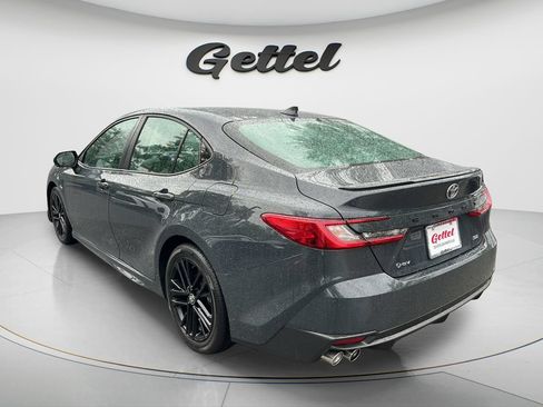 Used 2025 Toyota Camry SE FWD image 7