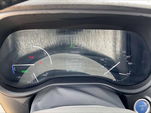 Used 2024 Toyota Sienna XLE FWD image 26