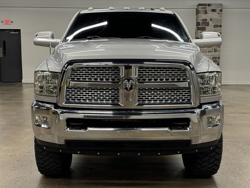 Used 2015 RAM 2500 Tradesman w/ Chrome Appearance Group AWD/4WD image 2