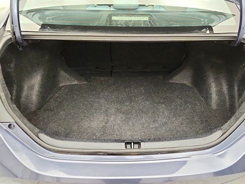 Used 2016 Toyota Corolla LE FWD image 21