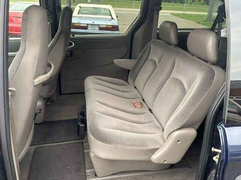 Used 2003 Dodge Grand Caravan SE FWD image 11