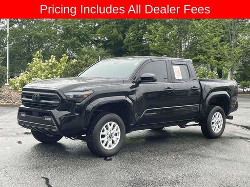 Used 2024 Toyota Tacoma SR5 AWD/4WD image 1