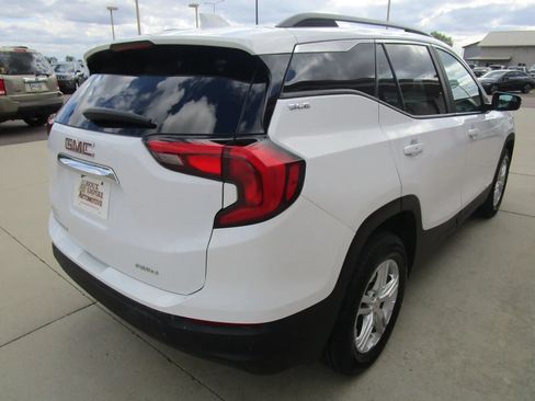 Used 2021 GMC Terrain SLE w/ Driver Convenience Package AWD/4WD image 7