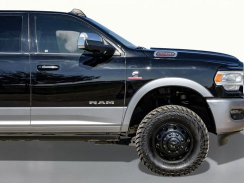 Used 2022 RAM 3500 Laramie image 7