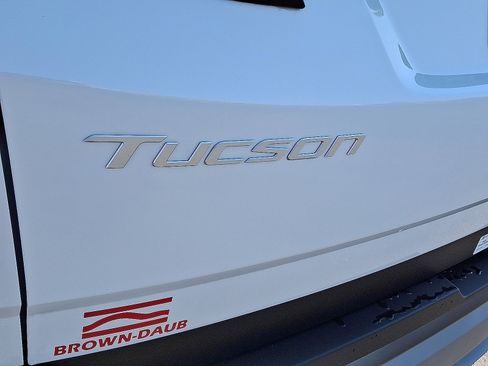Certified 2025 Hyundai Tucson SE image 19