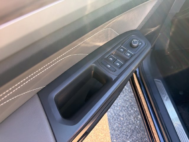 Certified 2023 Volkswagen Atlas SEL AWD/4WD image 12