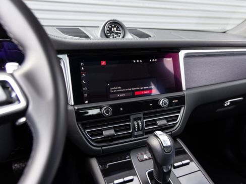 Certified 2023 Porsche Macan GTS w/ Premium Package Plus image 16