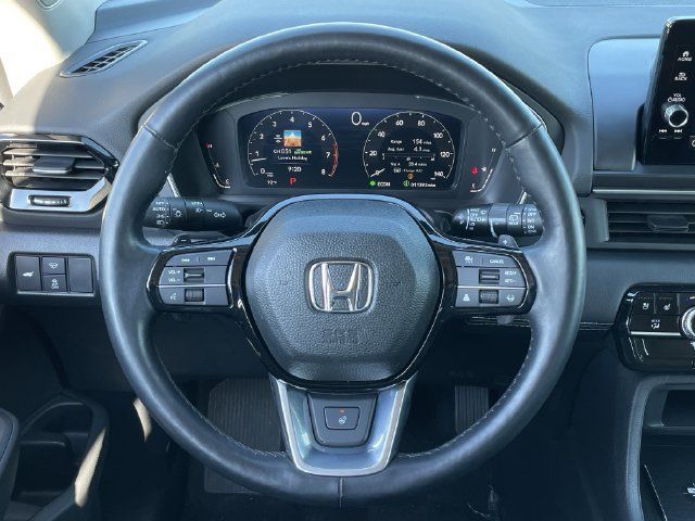 Used 2025 Honda Pilot Elite image 13