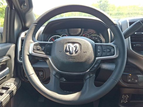 Used 2025 RAM 2500 Big Horn AWD/4WD image 17