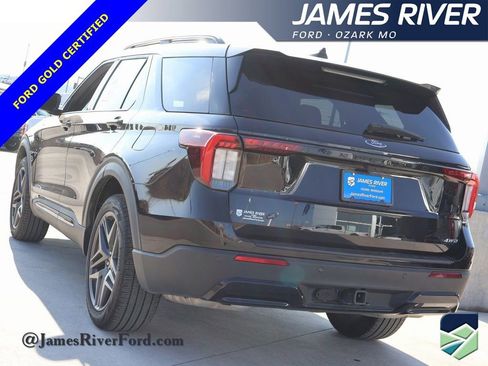 Certified 2025 Ford Explorer ST-Line w/ ST-Line Street Pack image 3