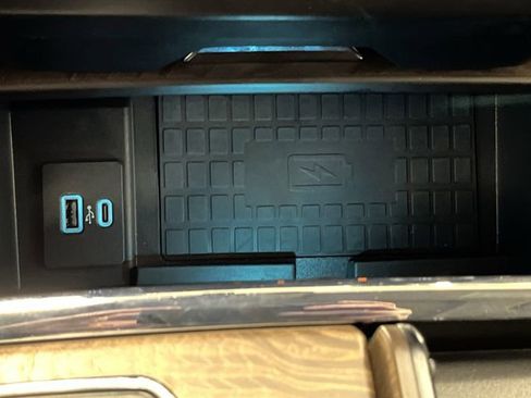 Used 2021 Ford Expedition Platinum image 25