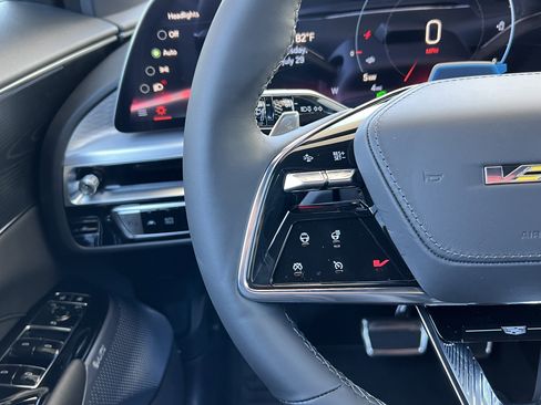 New 2026 Cadillac Lyriq V image 28