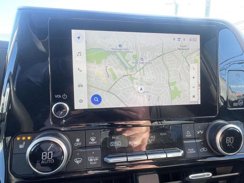 Used 2023 Toyota Highlander XLE image 17