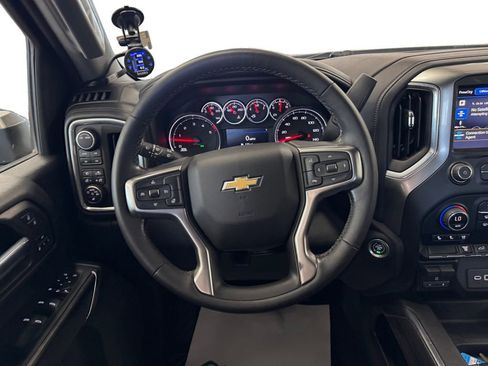 Used 2021 Chevrolet Silverado 3500 LTZ w/ LTZ Convenience Package AWD/4WD image 13