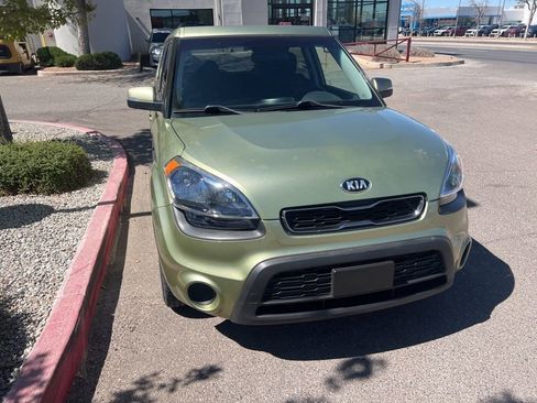 Used 2013 Kia Soul + image 11