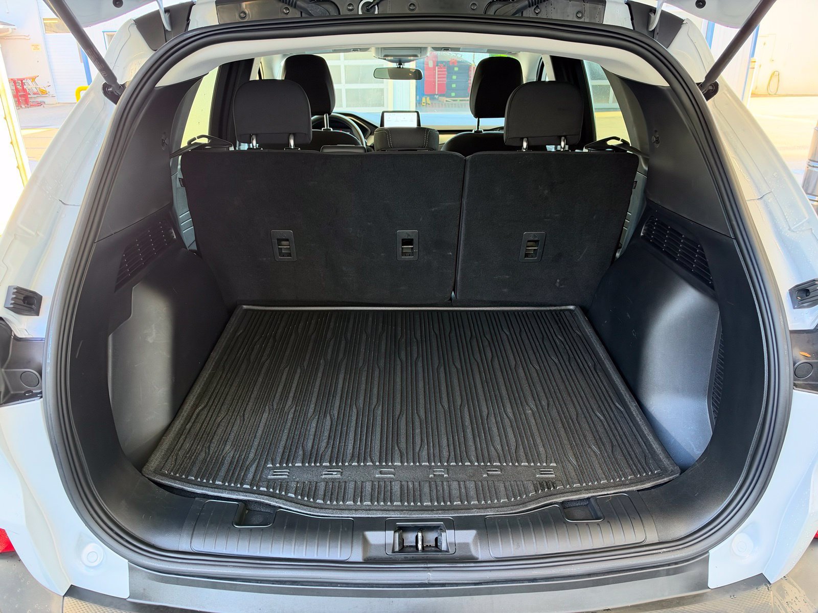 Used 2025 Ford Escape Active AWD/4WD image 7