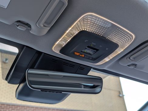 Used 2024 Toyota Prius XLE image 31