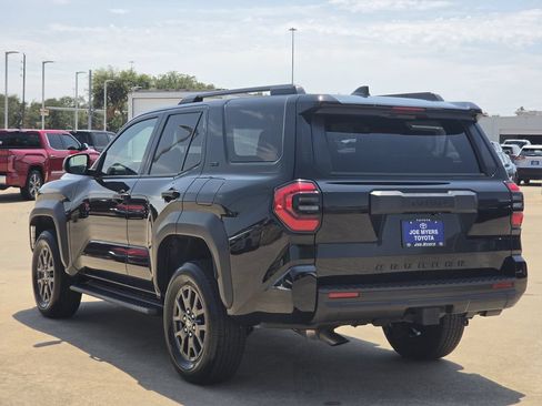 Used 2025 Toyota 4Runner SR5 RWD image 7