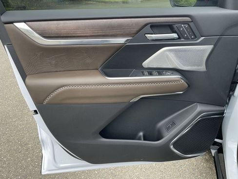 New 2026 GMC Acadia Denali Ultimate AWD/4WD image 23