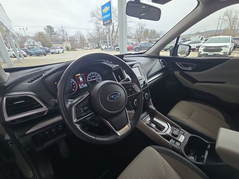 Used 2023 Subaru Forester Premium image 10