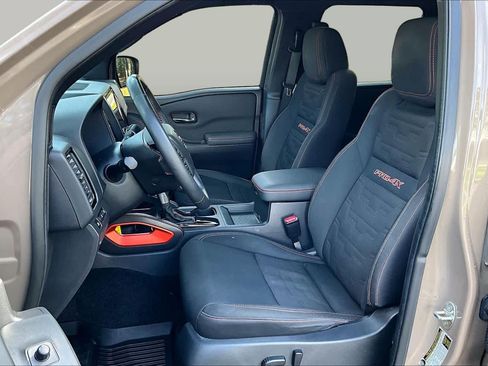 Used 2022 Nissan Frontier PRO-4X w/ Technology Package AWD/4WD image 8