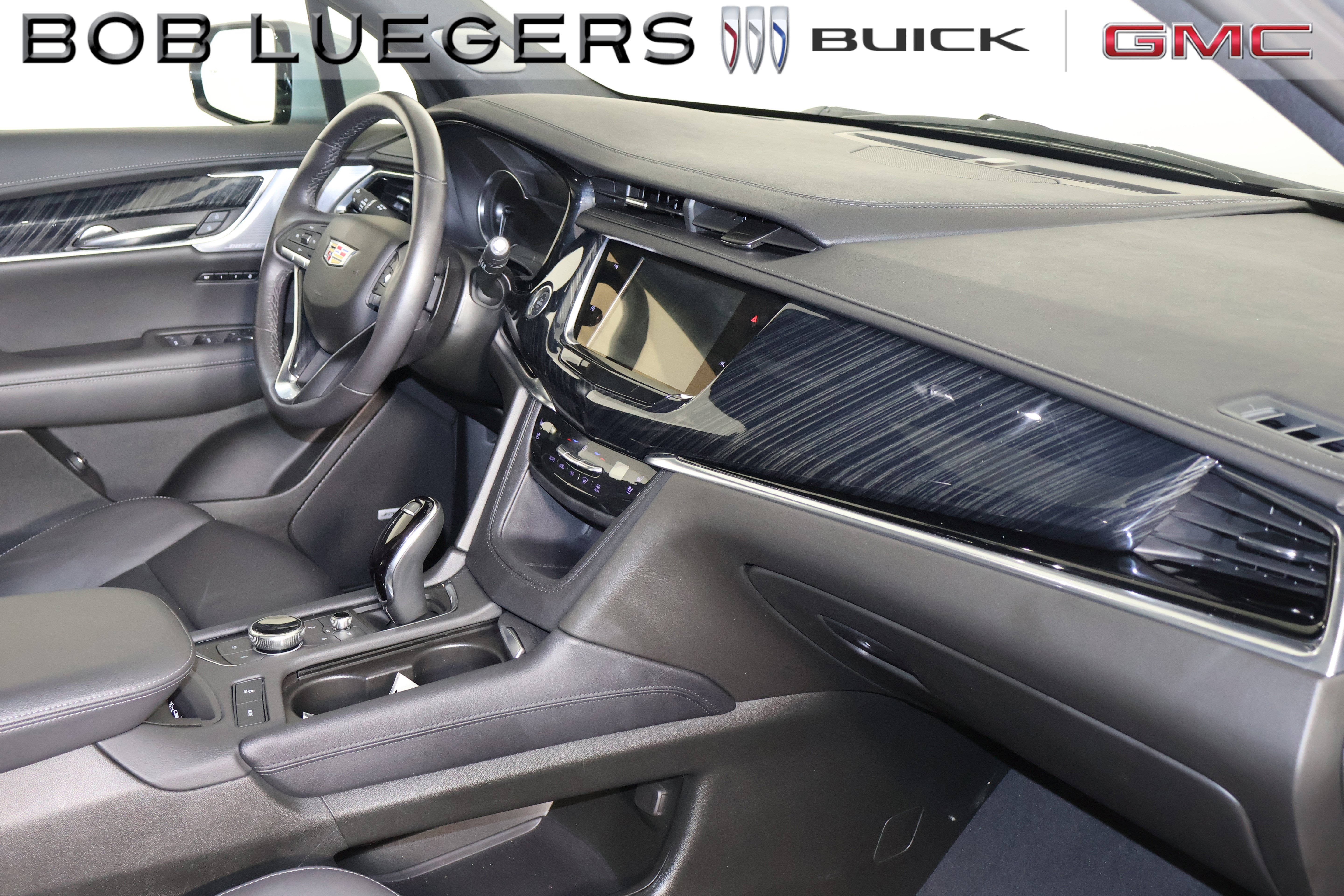 Certified 2025 Cadillac XT6 Premium Luxury FWD image 19