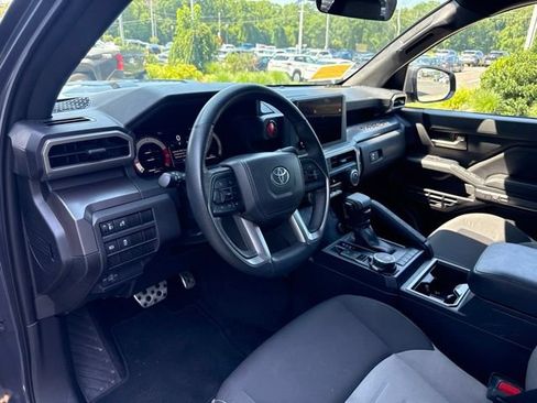 Used 2025 Toyota Tacoma TRD Sport AWD/4WD image 14