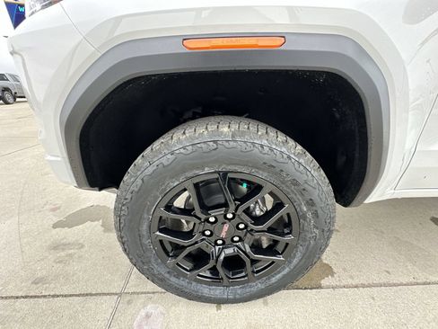 New 2026 GMC Canyon Elevation w/ Convenience Package AWD/4WD image 33