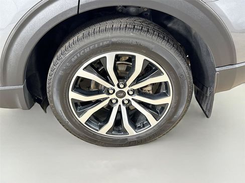 Used 2025 Ford Explorer ST-Line AWD/4WD image 32