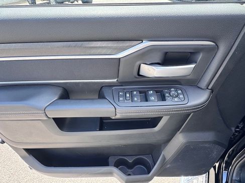 Used 2025 RAM 2500 Big Horn AWD/4WD image 10