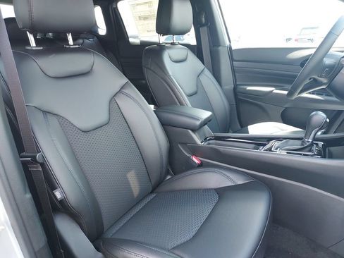New 2026 Jeep Compass Latitude AWD/4WD image 27