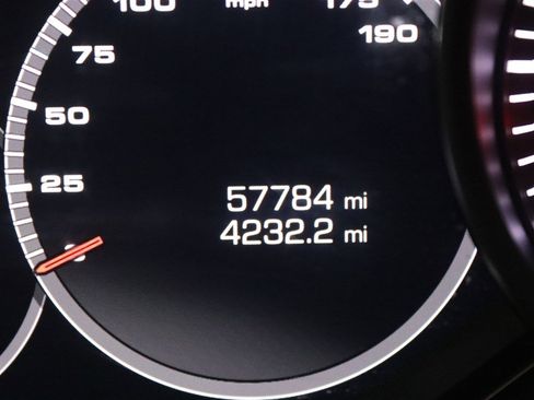 Used 2019 Porsche Panamera 4 image 21