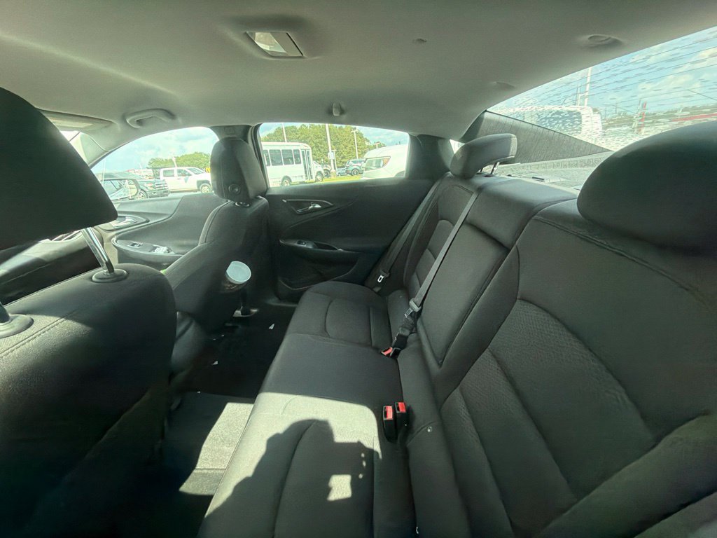 Used 2018 Chevrolet Malibu LS FWD image 9
