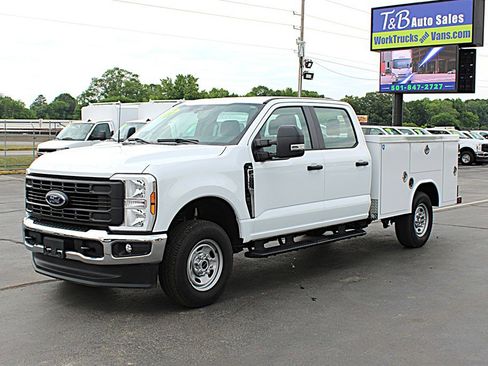 Used 2024 Ford F250 XL w/ XL Chrome Package AWD/4WD image 3