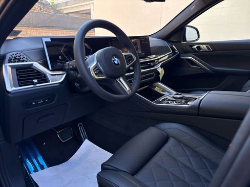 New 2026 BMW X6 M60i w/ Executive Package image 12