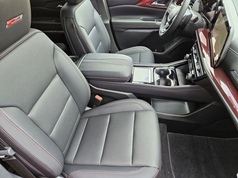 New 2026 Chevrolet Traverse Z71 w/ Driver Confidence Package AWD/4WD image 17