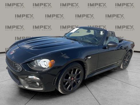 Used 2017 FIAT 124 Spider Abarth image 9