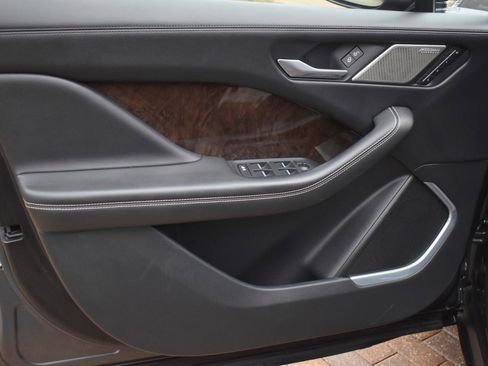 Used 2019 Jaguar I-PACE First Edition image 34