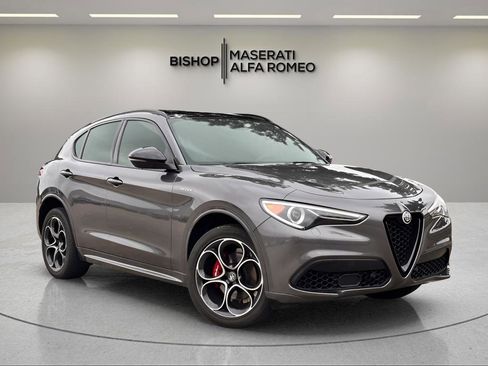 Used 2023 Alfa Romeo Stelvio Veloce AWD/4WD image 1