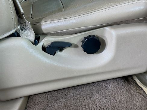 Used 2001 Ford F250 Lariat image 22