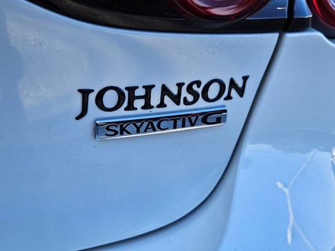 Used 2020 MAZDA MAZDA3 Hatchback image 16