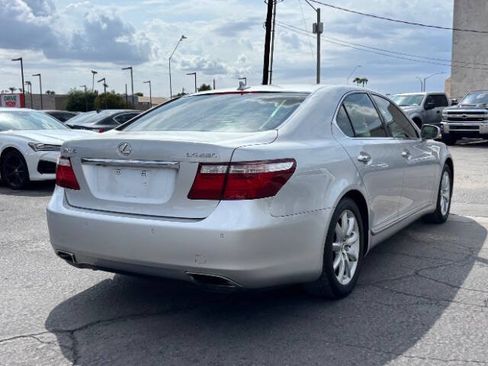 Used 2007 Lexus LS 460 RWD image 3