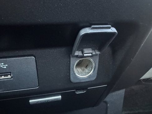 Used 2016 Ford F150 XLT image 22