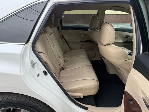 Used 2012 Toyota Venza XLE image 24