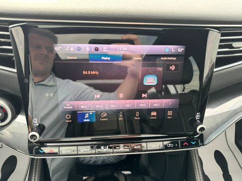 Used 2023 Jeep Wagoneer Sport Utility 4D w/ Premium Group I image 9